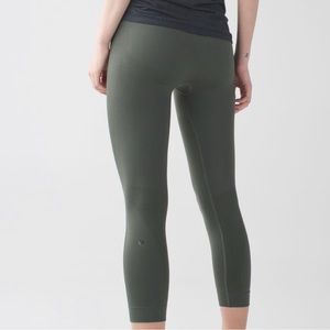 Lululemon Zone in tights scrunch leggings